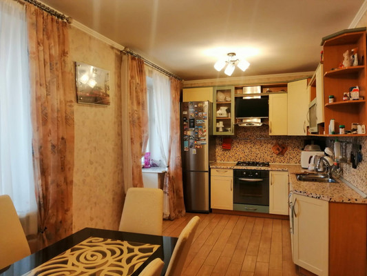 Купить 4-комнатную квартиру