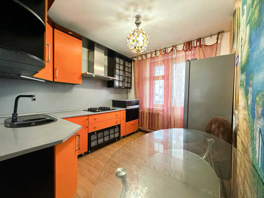 Купить 4-комнатную квартиру